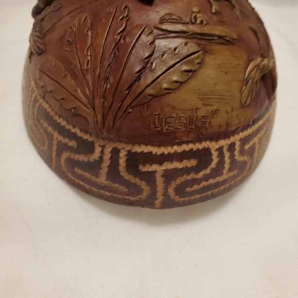 Bug Bear Carved Half Coconut Shell Scoop Signed Jesus' Snake Fisherman Art - Picture 4 of 15